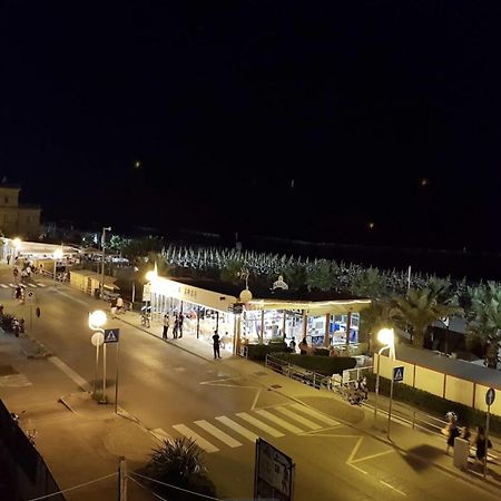 Hotel Bonaria Rimini Dış mekan fotoğraf